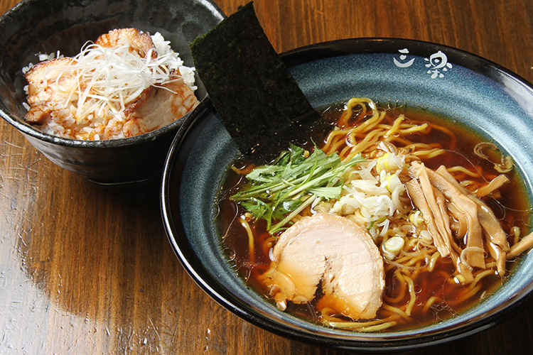 らーめん(味噌･醤油･塩)+  かみこみ豚のミニチャーシュー丼セット